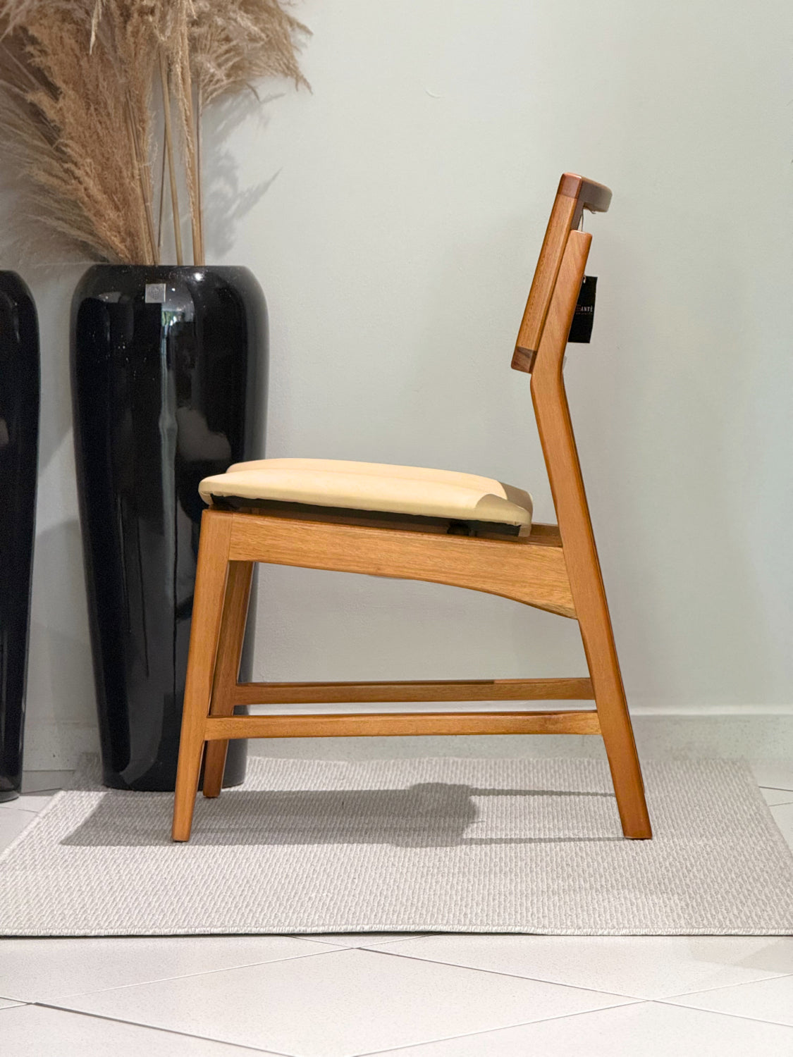 Cadeira R Cecilia Amendoa Tc 97 Rimac Santê Ambientes